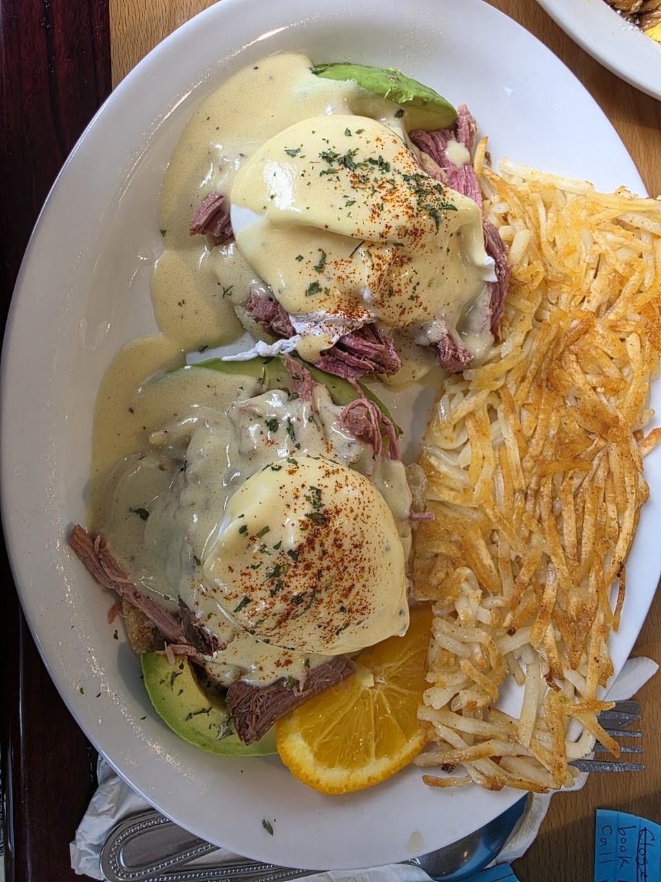 All-day breakfast and lunch dishes listed neatly.